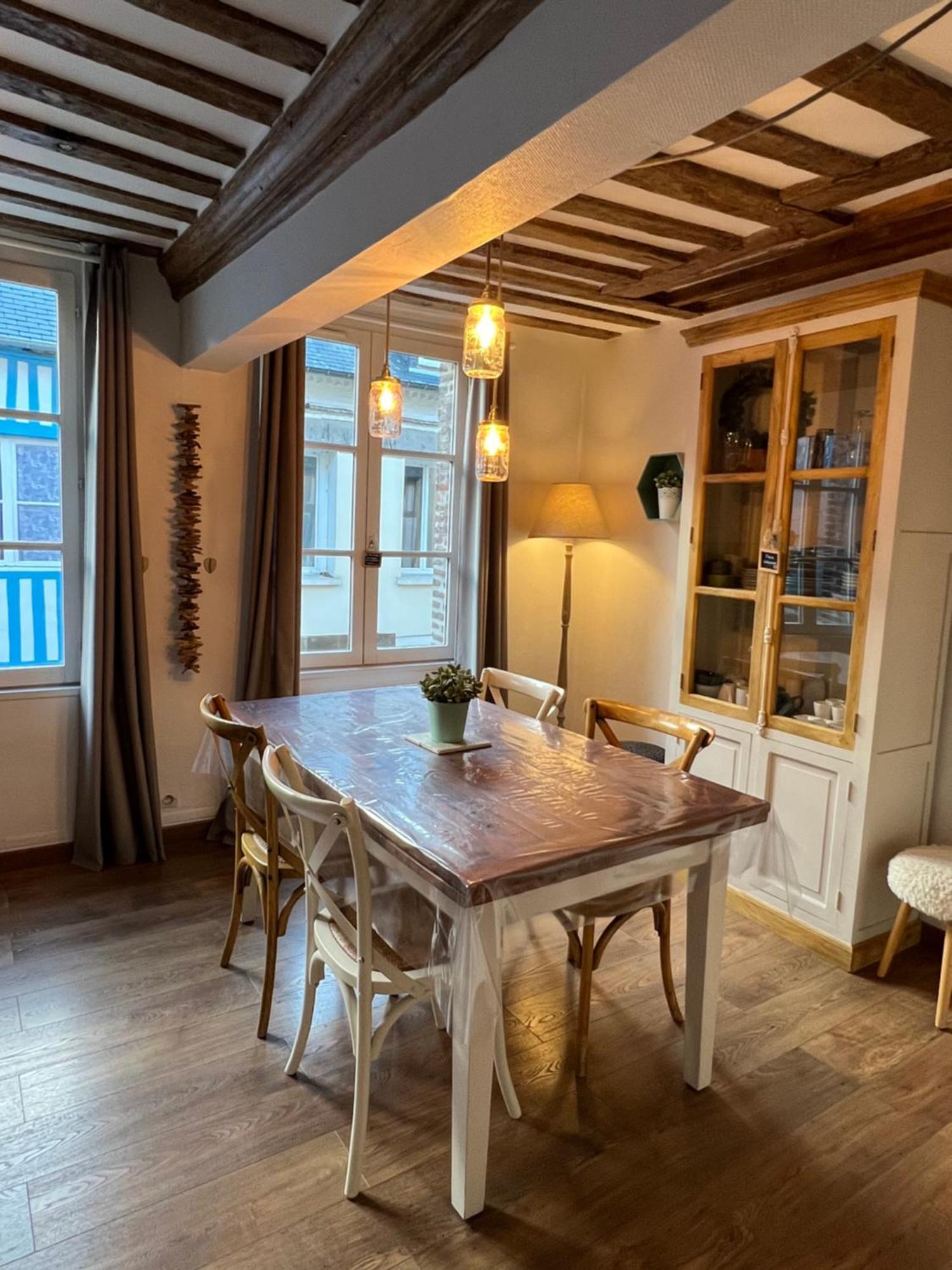 Une Pause Chez Julien, Appartement Lumineux Et Idealement Situe! Онфлёр Экстерьер фото
